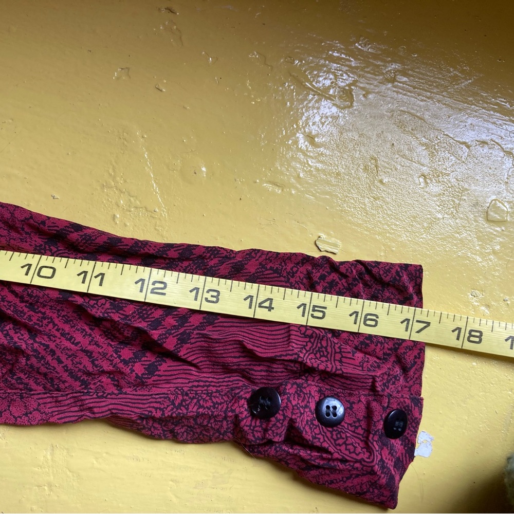 Lost Red Patterned Button-Down Shirt - Picture 9 of 9